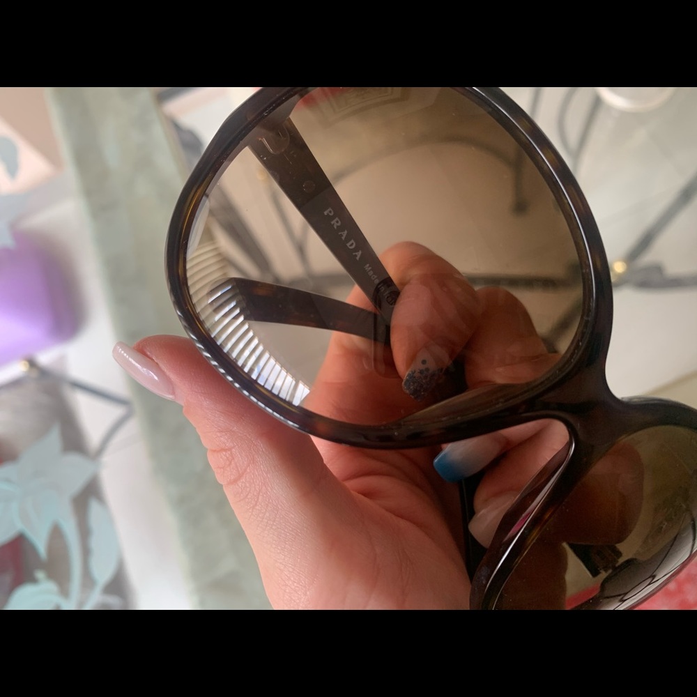 Prada large sunglasses - Picture 8 of 10